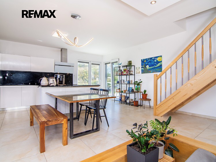 Prodej  rodinného domu 162 m², pozemek 1 576 m² - foto 5