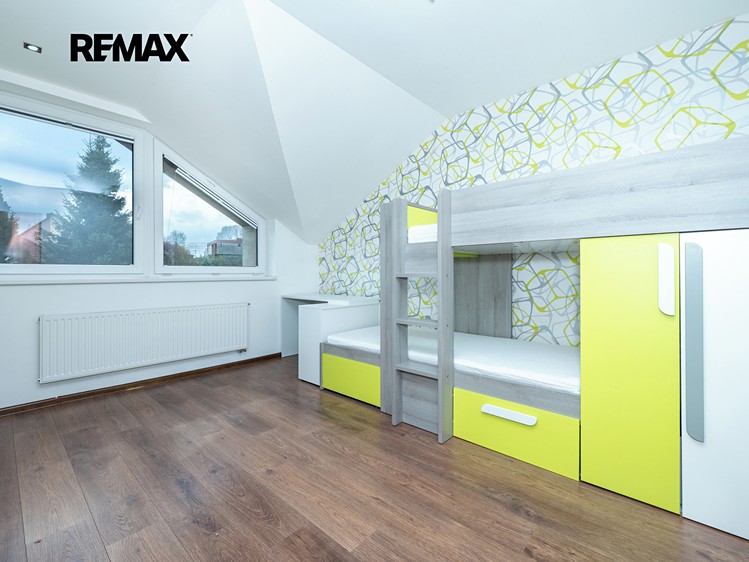 Prodej vícegeneračního domu 150 m², pozemek 1 368 m² - foto 2