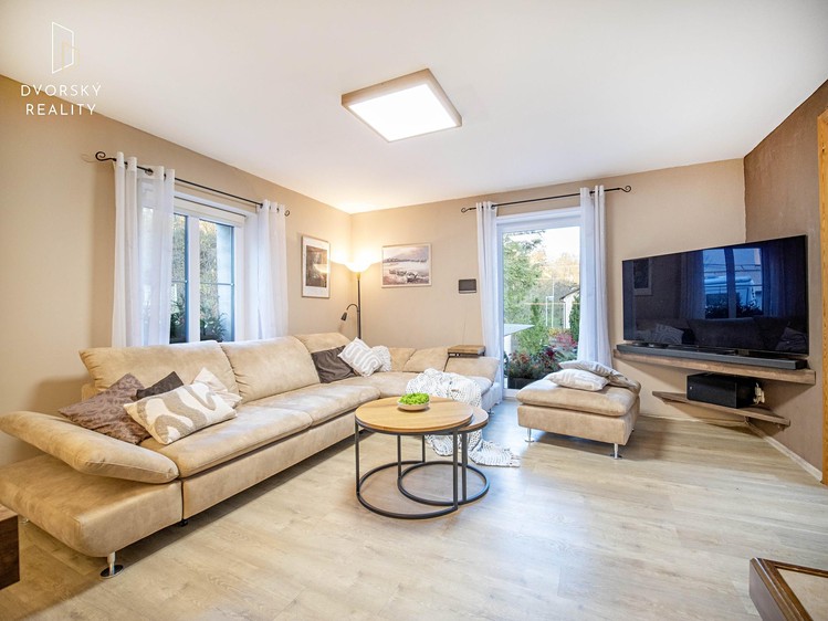 Prodej  rodinného domu 236 m², pozemek 678 m² - foto 7
