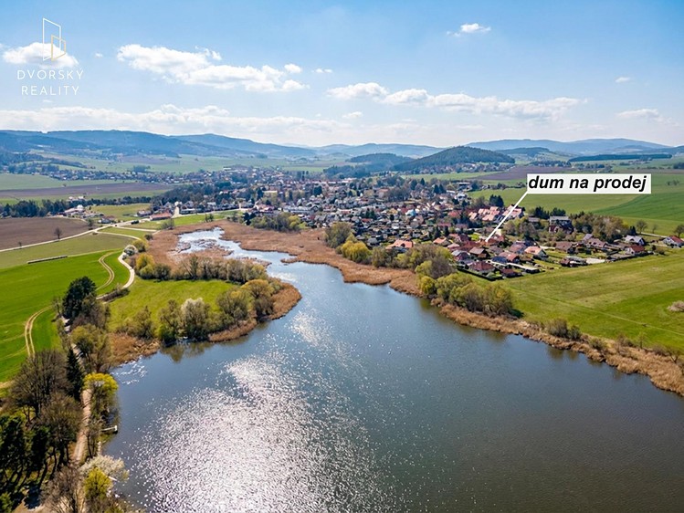 Prodej rodinného domu 197 m², pozemek 704 m² - foto 6