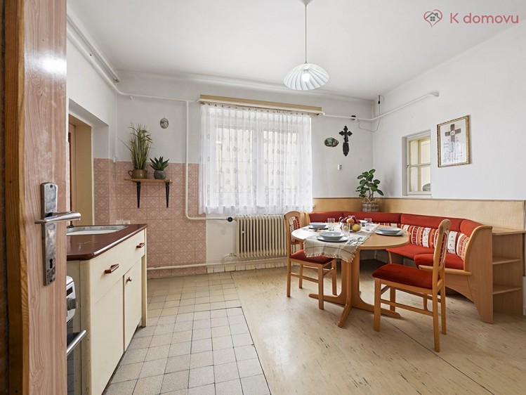 Prodej rodinného domu 122 m², pozemek 755 m² - foto 4