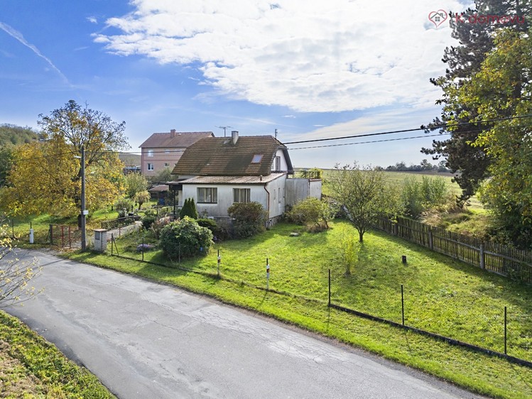 Prodej rodinného domu 141 m², pozemek 1 782 m² - foto 4
