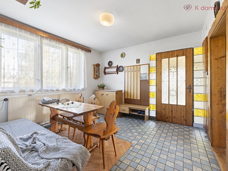 Prodej rodinného domu 141 m², pozemek 1 782 m² - foto 8
