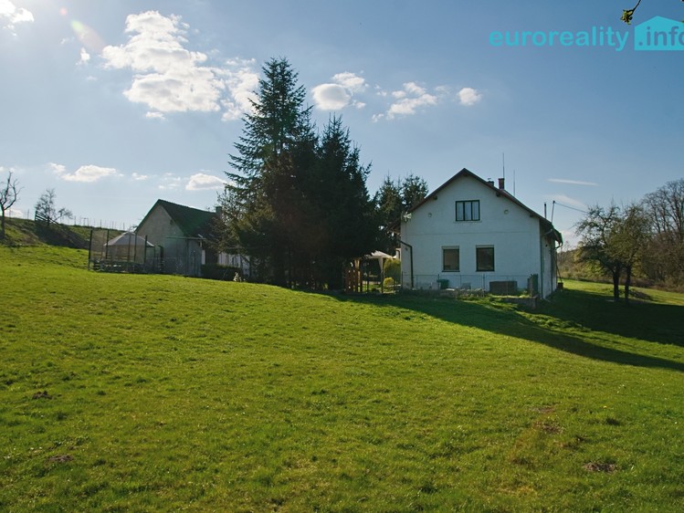 Prodej zemědělské usedlosti 195 m², pozemek 9 893 m² - foto 3
