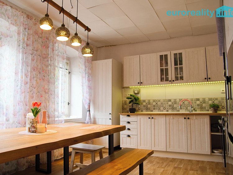 Prodej zemědělské usedlosti 195 m², pozemek 9 893 m² - foto 5