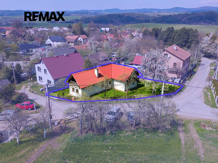 Prodej rodinného domu 156 m², pozemek 288 m² - foto 2