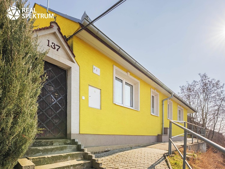 Prodej  vícegeneračního domu 175 m², pozemek 596 m² - foto 5