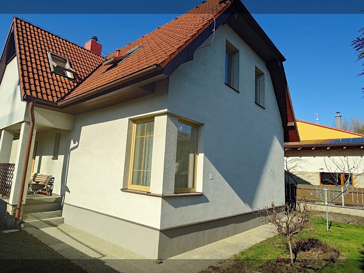 Prodej rodinného domu 221 m², pozemek 448 m² - foto 2