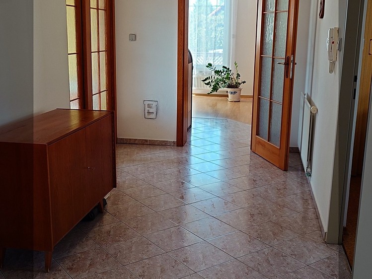 Prodej rodinného domu 221 m², pozemek 448 m² - foto 7