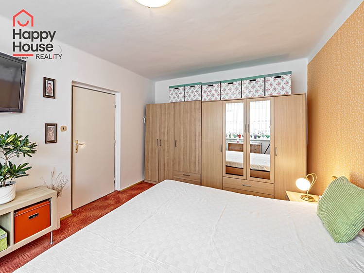 Prodej rodinného domu 208 m², pozemek 276 m² - foto 5