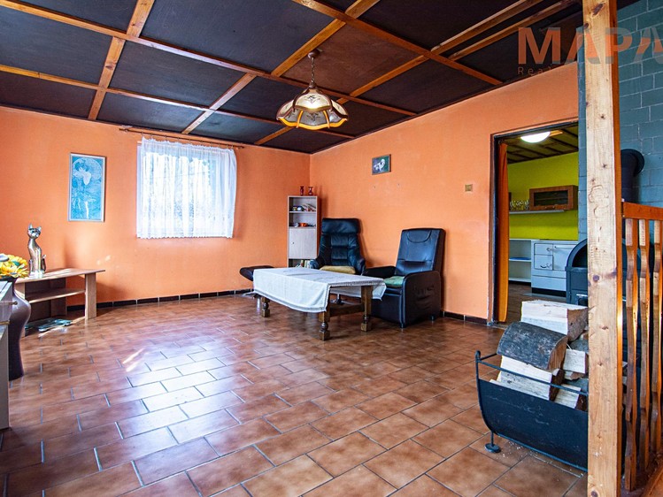 Prodej rodinného domu 200 m², pozemek 1 174 m² - foto 4