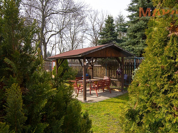 Prodej rodinného domu 200 m², pozemek 1 174 m² - foto 2