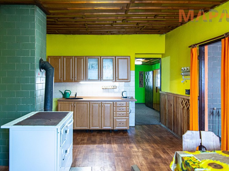 Prodej rodinného domu 200 m², pozemek 1 174 m² - foto 5