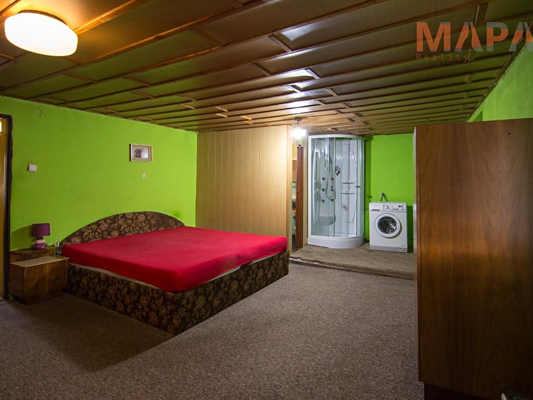 Prodej rodinného domu 200 m², pozemek 1 174 m² - foto 6