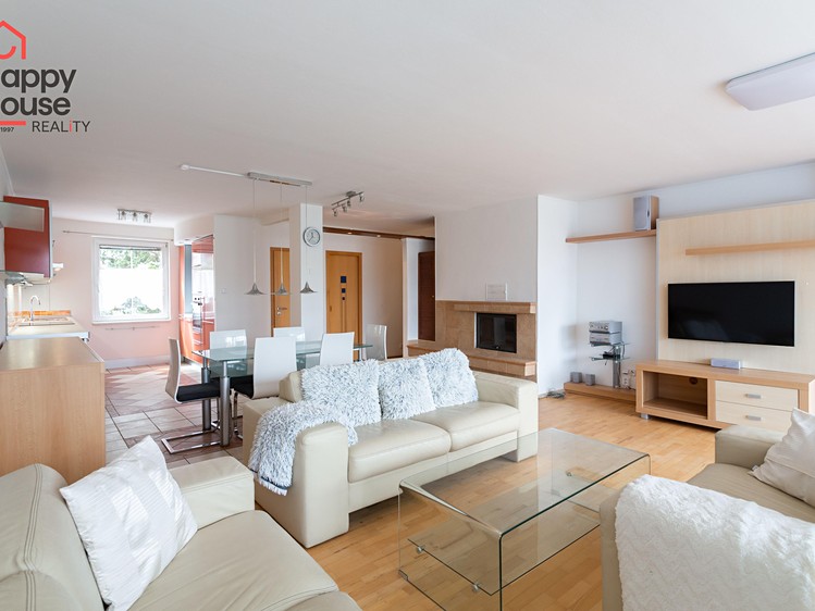 Prodej rodinného domu 250 m², pozemek 625 m² - foto 3
