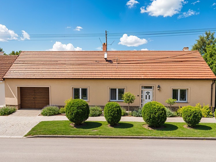 Prodej rodinného domu 99 m², pozemek 1 297 m² - foto 2