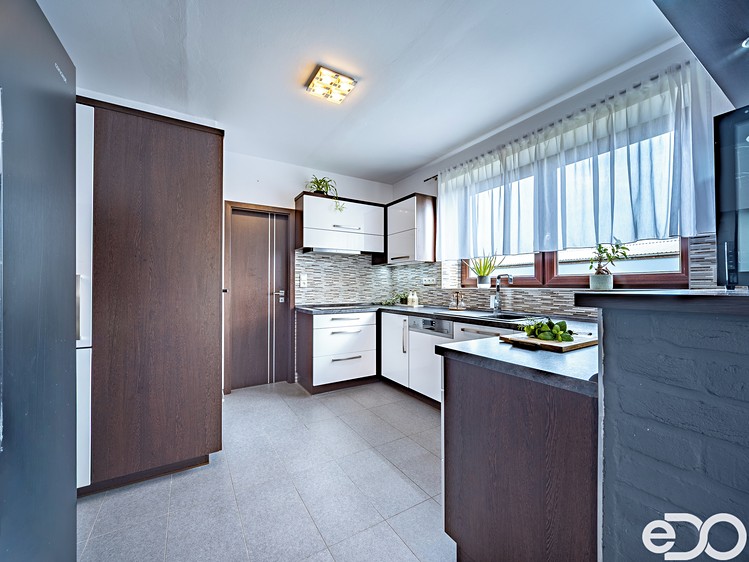 Prodej rodinného domu 155 m², pozemek 737 m² - foto 4