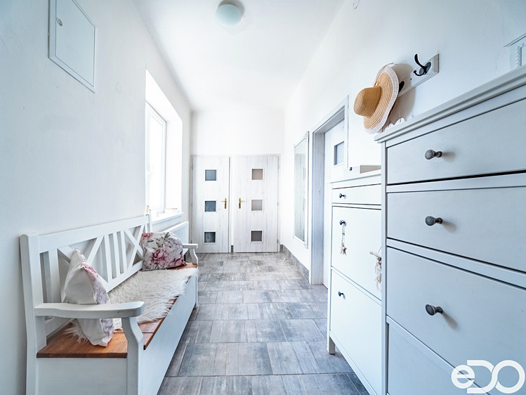 Prodej rodinného domu 256 m², pozemek 660 m² - foto 4