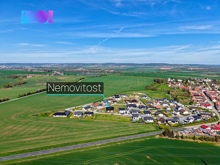 Prodej rodinného domu 158 m², pozemek 864 m² - foto 1