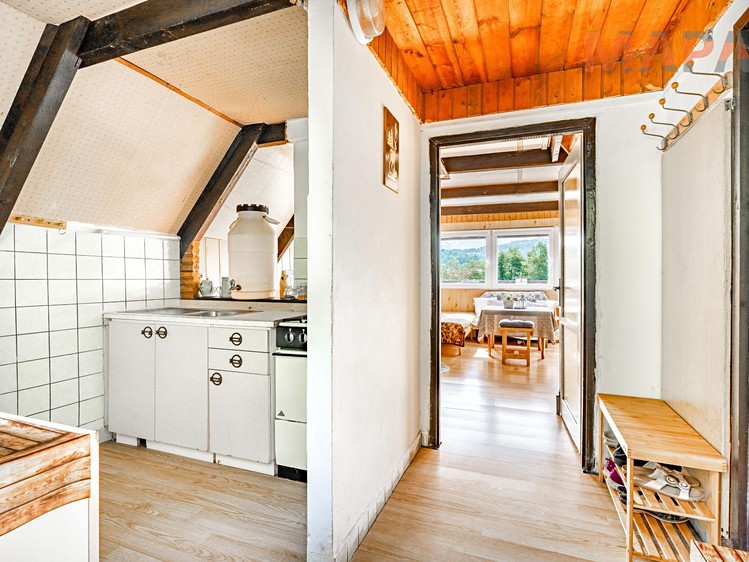 Prodej chaty 80 m², pozemek 384 m² - foto 4