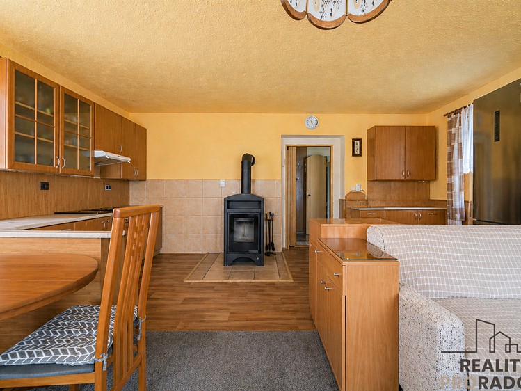 Prodej  rodinného domu 188 m², pozemek 1 860 m² - foto 8