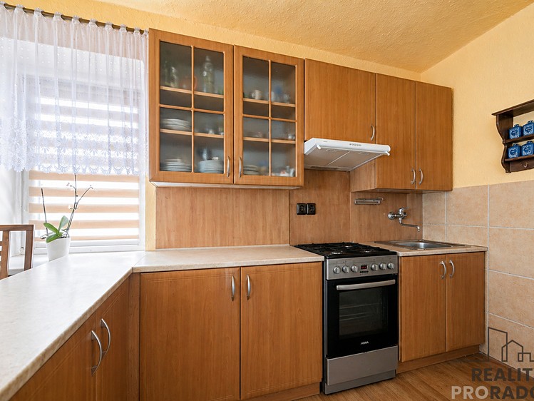 Prodej  rodinného domu 188 m², pozemek 1 860 m² - foto 6