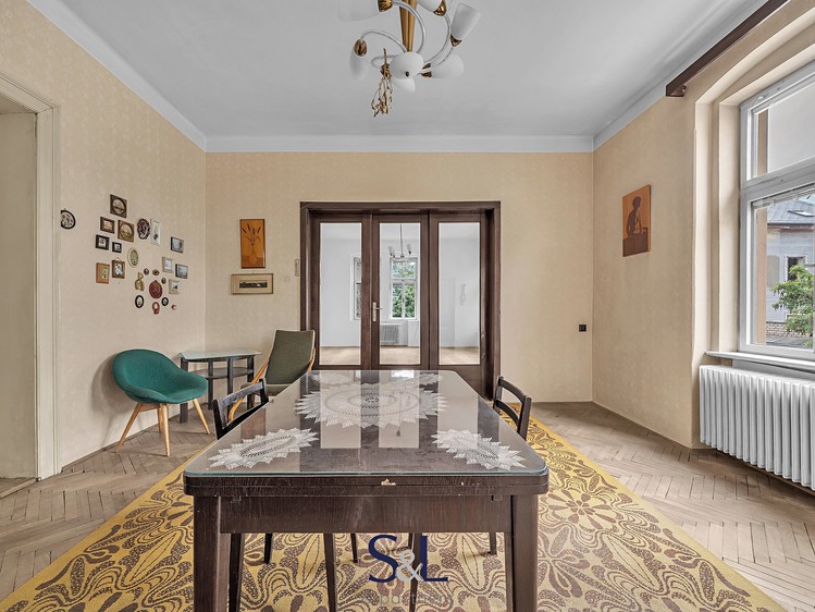 Prodej  rodinného domu 280 m², pozemek 888 m² - foto 6