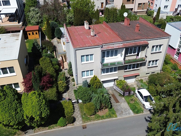Prodej rodinného domu 212 m², pozemek 363 m² - foto 1