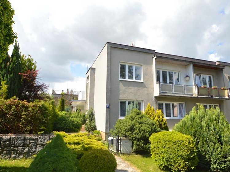 Prodej rodinného domu 212 m², pozemek 363 m² - foto 2