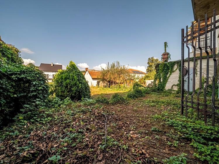 Prodej rodinného domu 280 m², pozemek 499 m² - foto 6