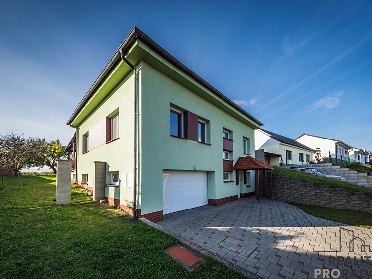 Prodej  rodinného domu 205 m², pozemek 834 m² - foto 8