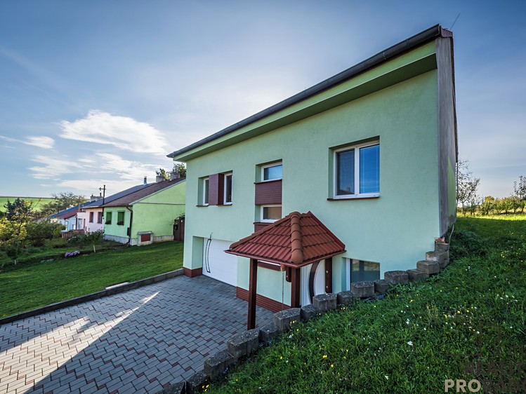 Prodej  rodinného domu 205 m², pozemek 834 m² - foto 7
