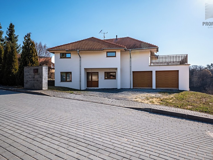 Prodej rodinného domu 285 m², pozemek 1 545 m² - foto 3