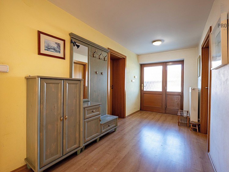 Prodej rodinného domu 285 m², pozemek 1 545 m² - foto 6