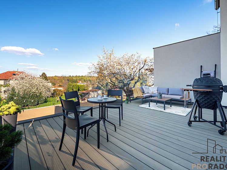 Prodej vily 229 m², pozemek 766 m² - foto 6