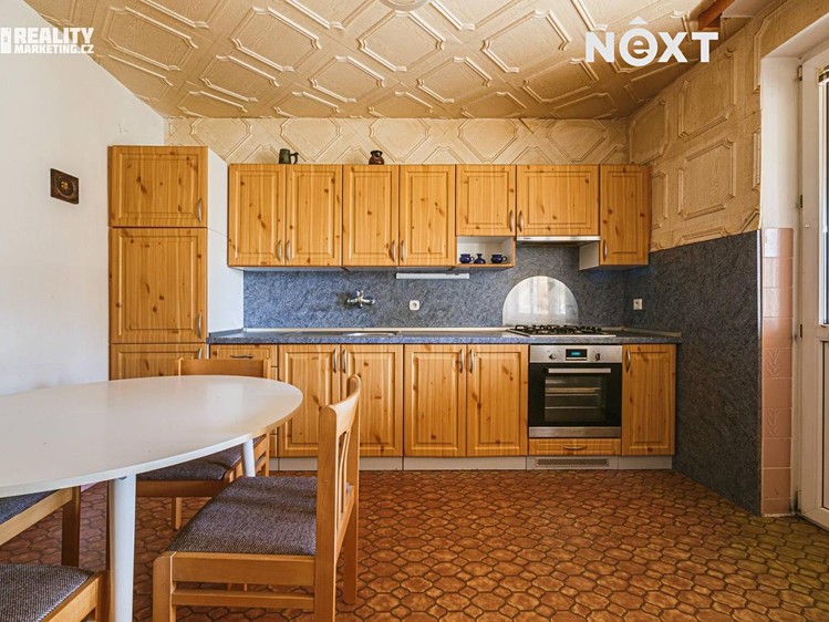 Prodej rodinného domu 210 m², pozemek 443 m² - foto 6