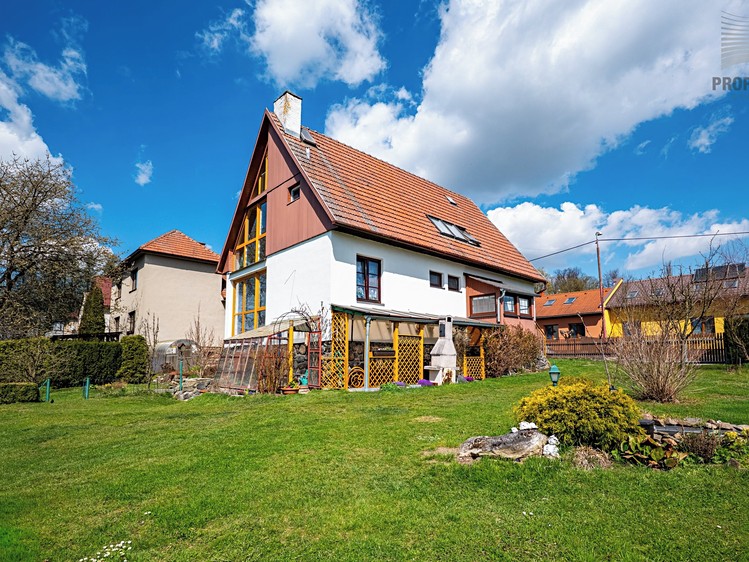 Prodej rodinného domu 140 m², pozemek 929 m² - foto 3
