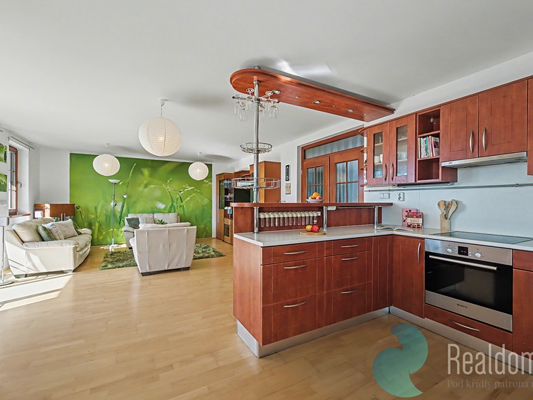 Prodej rodinného domu 174 m², pozemek 811 m² - foto 6