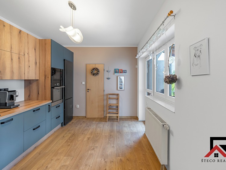 Prodej rodinného domu 174 m², pozemek 339 m² - foto 7