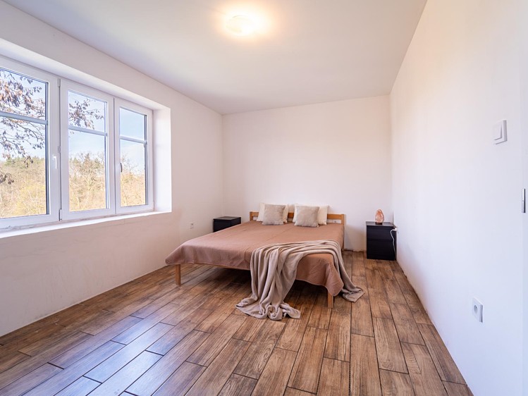 Prodej  rodinného domu 218 m², pozemek 1 495 m² - foto 3