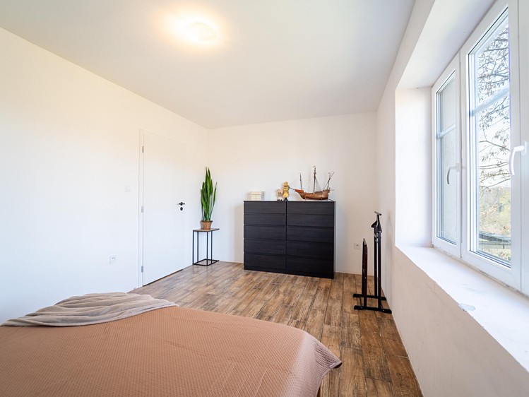 Prodej  rodinného domu 218 m², pozemek 1 495 m² - foto 4
