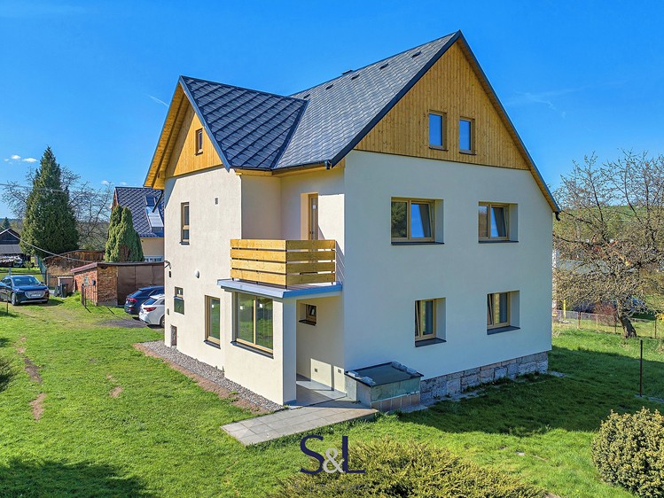 Prodej rodinného domu 172 m², pozemek 808 m² - foto 1