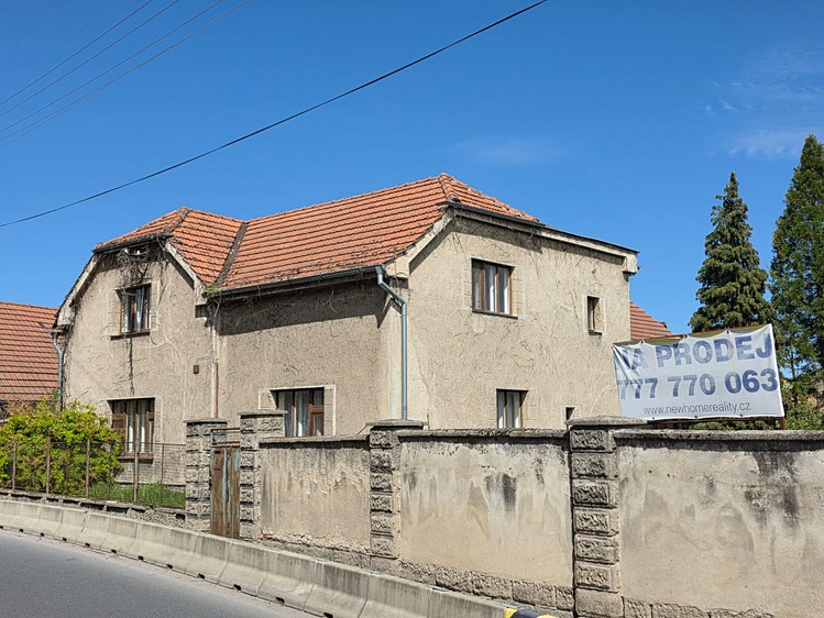 Prodej rodinného domu 400 m², pozemek 1 082 m² - foto 1