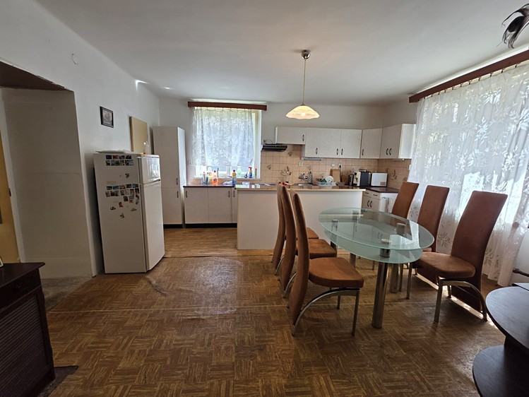 Prodej rodinného domu 400 m², pozemek 1 082 m² - foto 5