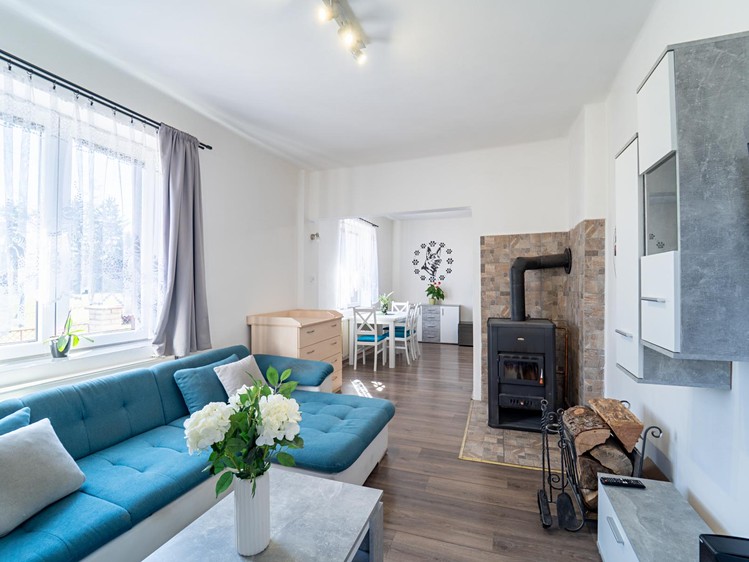 Prodej rodinného domu 133 m², pozemek 348 m² - foto 7