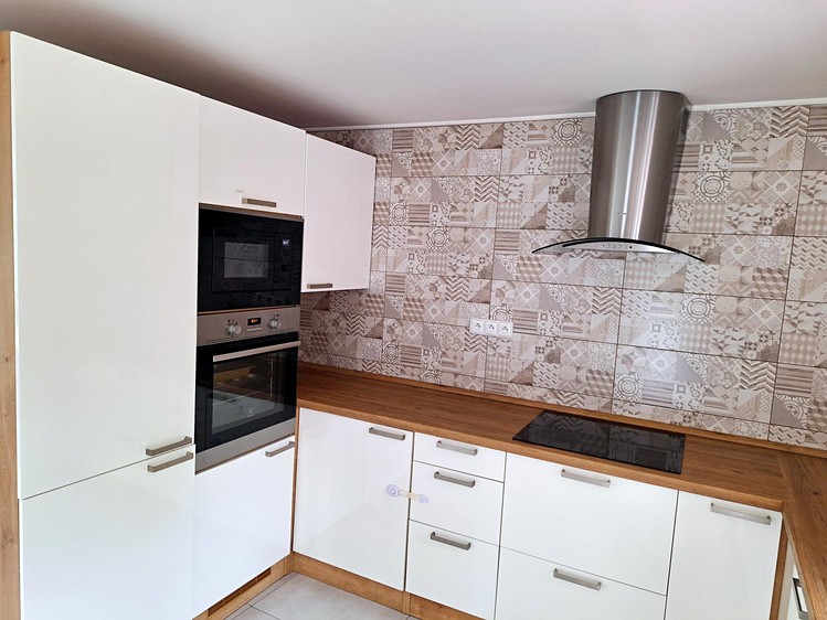 Prodej rodinného domu 162 m², pozemek 735 m² - foto 4