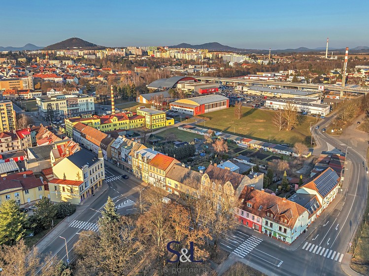 Prodej rodinného domu 256 m², pozemek 207 m² - foto 3