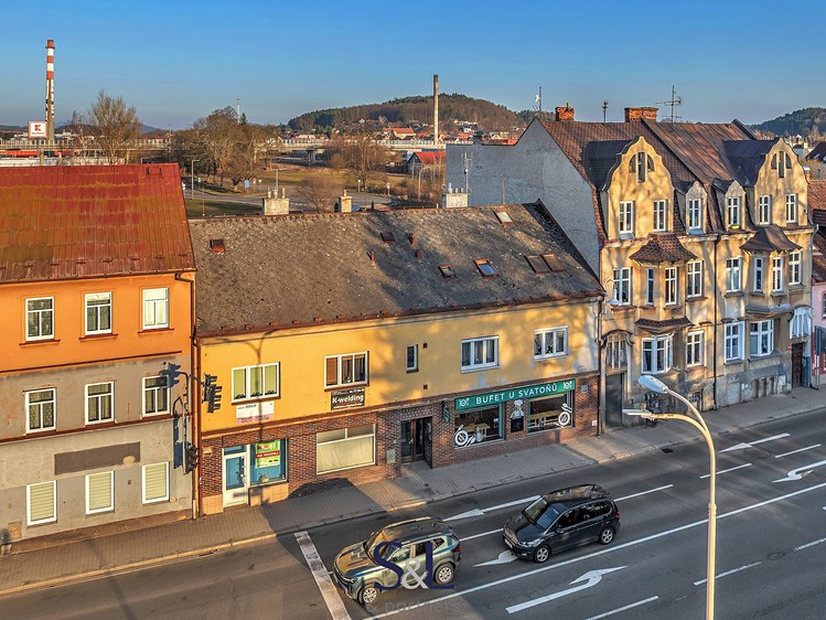 Prodej rodinného domu 256 m², pozemek 207 m² - foto 2