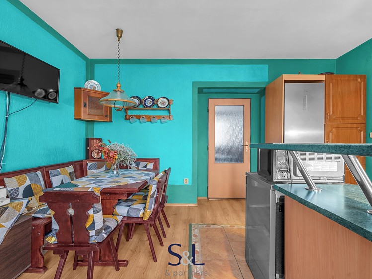 Prodej rodinného domu 256 m², pozemek 207 m² - foto 6