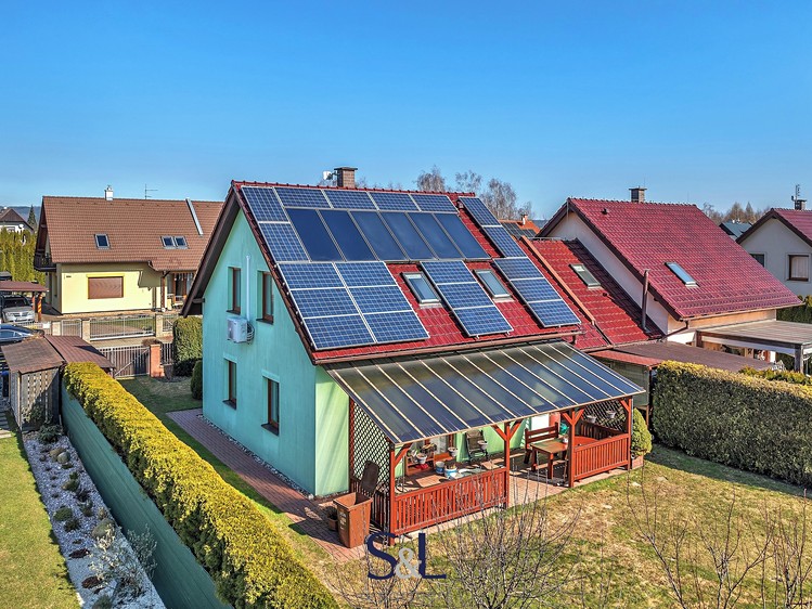 Prodej rodinného domu 150 m², pozemek 531 m² - foto 2